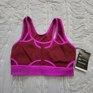 NEW Nike sports bra